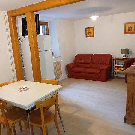 Charmant Petit Appartement Avec Bel Exterieur. Saint-Amarin Oda fotoğraf